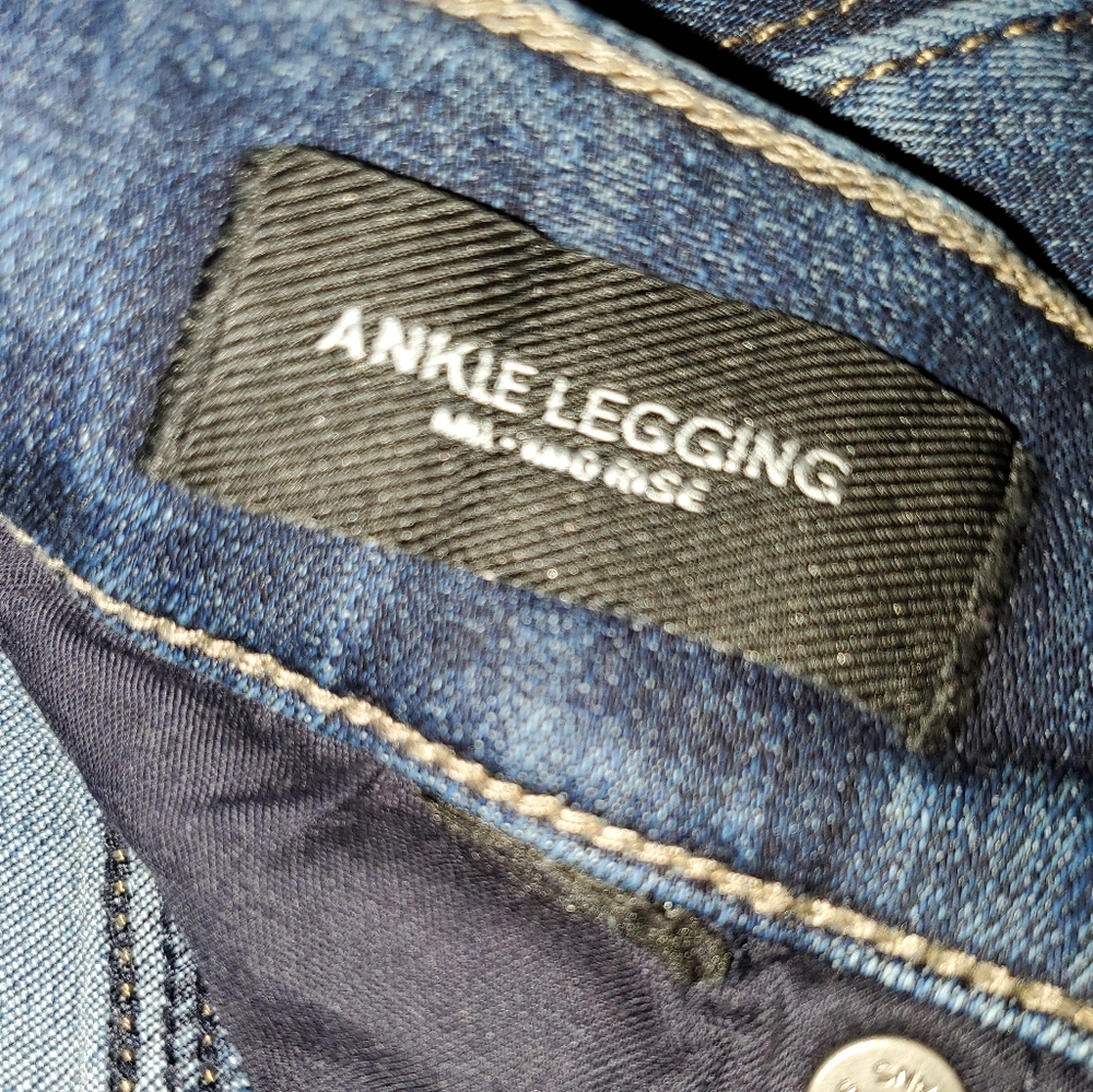 Mid Rise Skinny Jeans - Picture 3 of 3